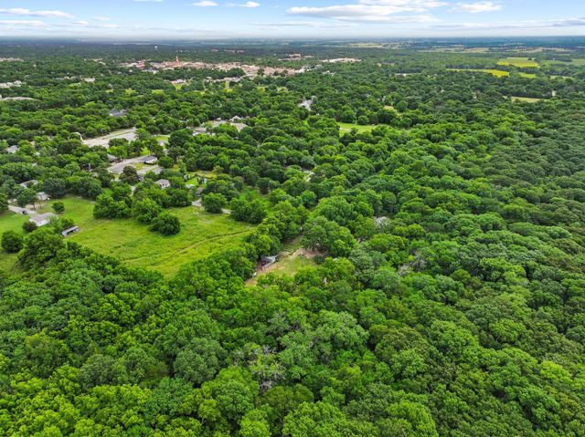 101 Smith Street, Bonham, TX 75418