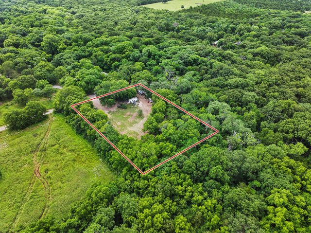 101 Smith Street, Bonham, TX 75418