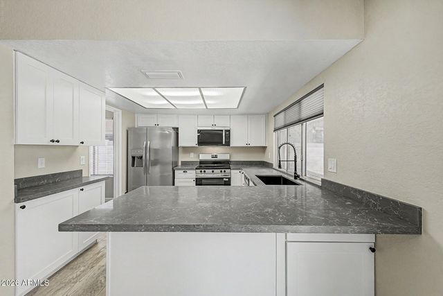 5527 W CORTEZ Street, Glendale, AZ 85304