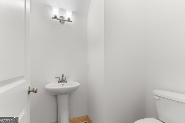 2911 Carey Station, Greensboro, GA 30642