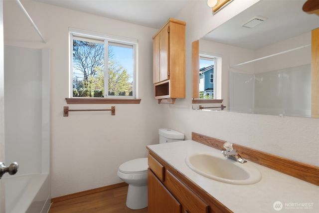 2702 Walnut Loop NW, Olympia, WA 98502