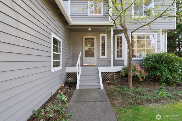 2702 Walnut Loop NW, Olympia, WA 98502