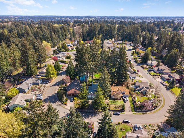2702 Walnut Loop NW, Olympia, WA 98502
