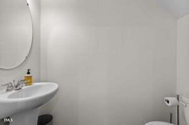 2061 Glen Crossing Drive, Durham, NC 27704