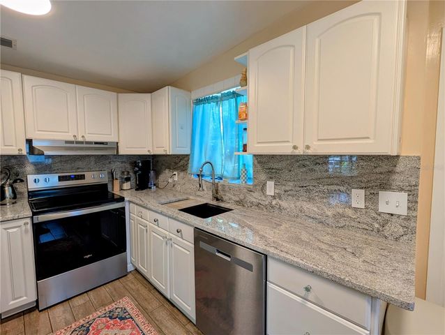 1519 CHANDLER AVENUE, Clearwater, FL 33755