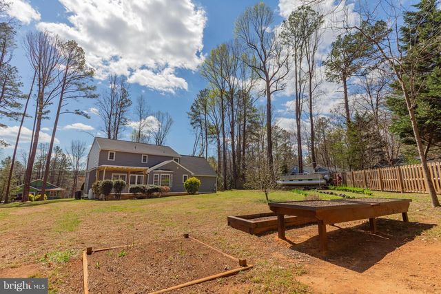 455 LAKE CAROLINE DR, Ruther Glen, VA 22546