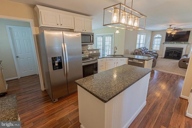 455 LAKE CAROLINE DR, Ruther Glen, VA 22546