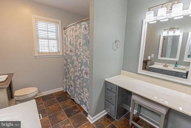 455 LAKE CAROLINE DR, Ruther Glen, VA 22546