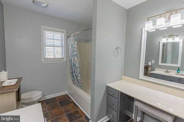 455 LAKE CAROLINE DR, Ruther Glen, VA 22546