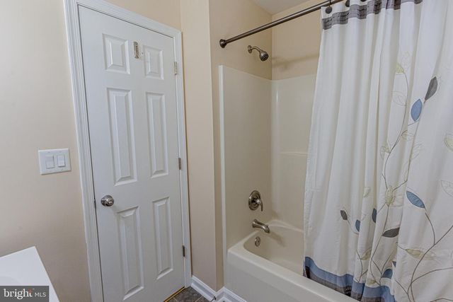 455 LAKE CAROLINE DR, Ruther Glen, VA 22546