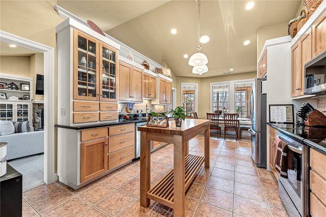 1 Silverdale Circle, Bella Vista, AR 72715