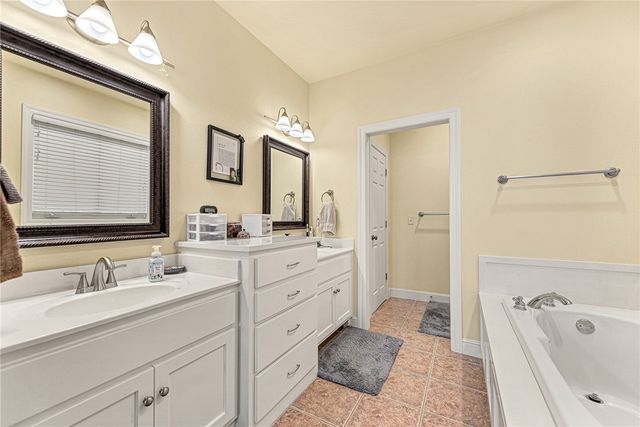 1 Silverdale Circle, Bella Vista, AR 72715