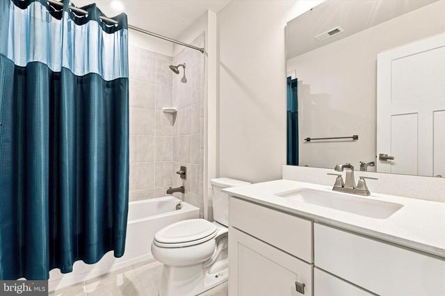 8034 MILLTOWN CIR, Cheltenham, PA 19012