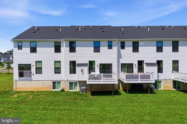 8034 MILLTOWN CIR, Cheltenham, PA 19012