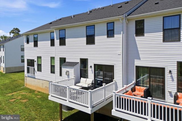 8034 MILLTOWN CIR, Cheltenham, PA 19012
