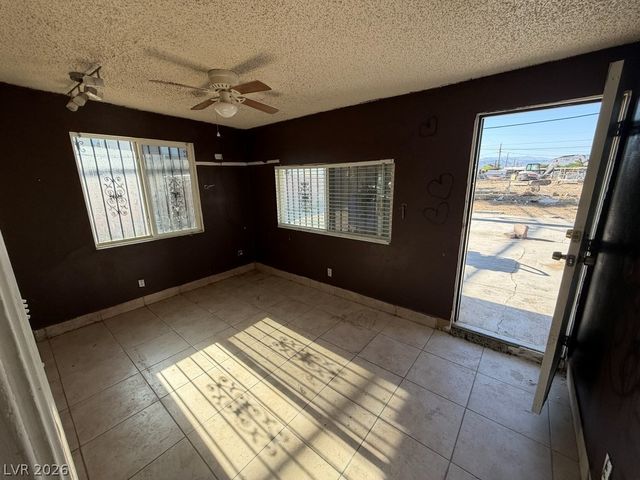 4060 East Carey Avenue, Las Vegas, NV 89115