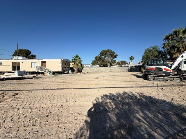 4060 East Carey Avenue, Las Vegas, NV 89115