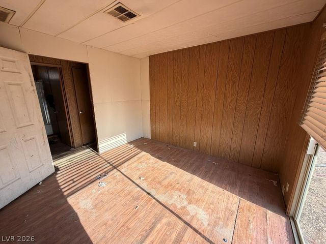 4060 East Carey Avenue, Las Vegas, NV 89115