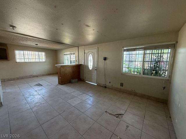 4060 East Carey Avenue, Las Vegas, NV 89115