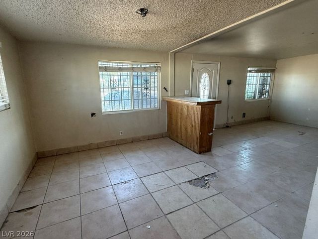 4060 East Carey Avenue, Las Vegas, NV 89115