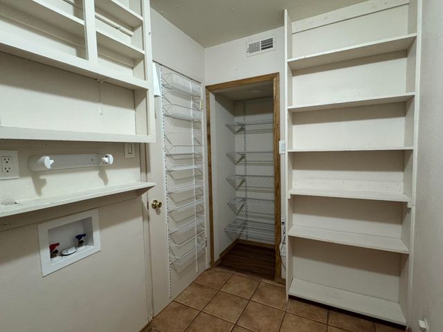 1824 Lester Drive NE, Albuquerque, NM 87112