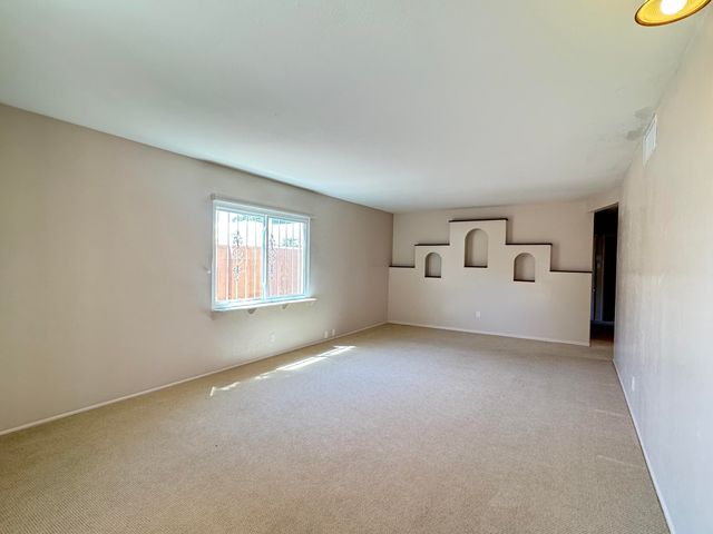 1824 Lester Drive NE, Albuquerque, NM 87112