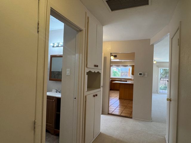 1824 Lester Drive NE, Albuquerque, NM 87112