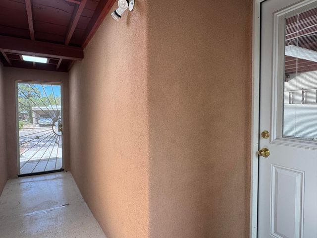 1824 Lester Drive NE, Albuquerque, NM 87112