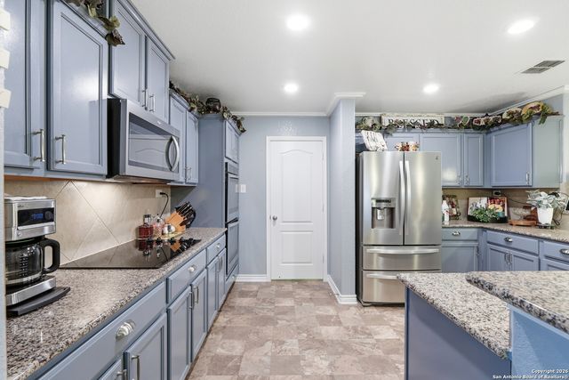 7027 Dulce Meadow, San Antonio, TX 78252