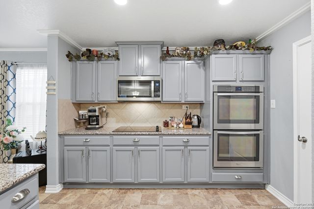 7027 Dulce Meadow, San Antonio, TX 78252