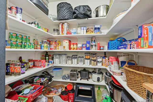 7027 Dulce Meadow, San Antonio, TX 78252