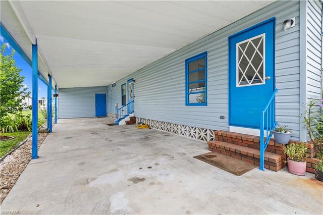 9266 Desoto DR, North Fort Myers, FL 33903