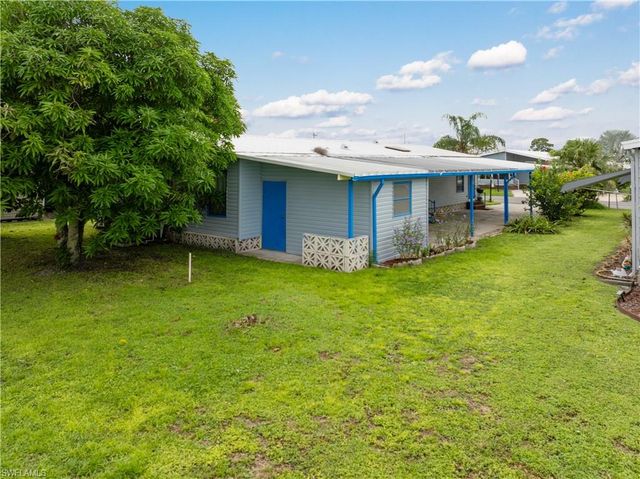 9266 Desoto DR, North Fort Myers, FL 33903