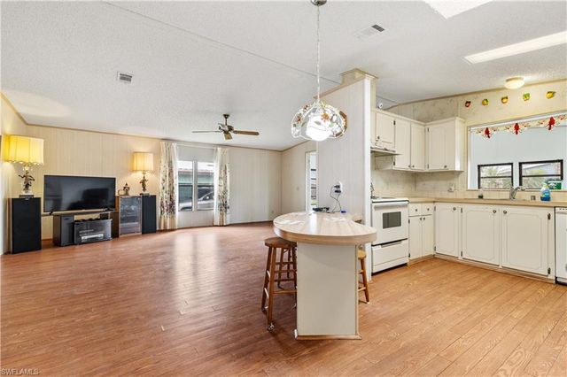 9266 Desoto DR, North Fort Myers, FL 33903