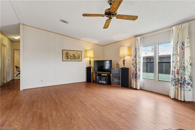 9266 Desoto DR, North Fort Myers, FL 33903