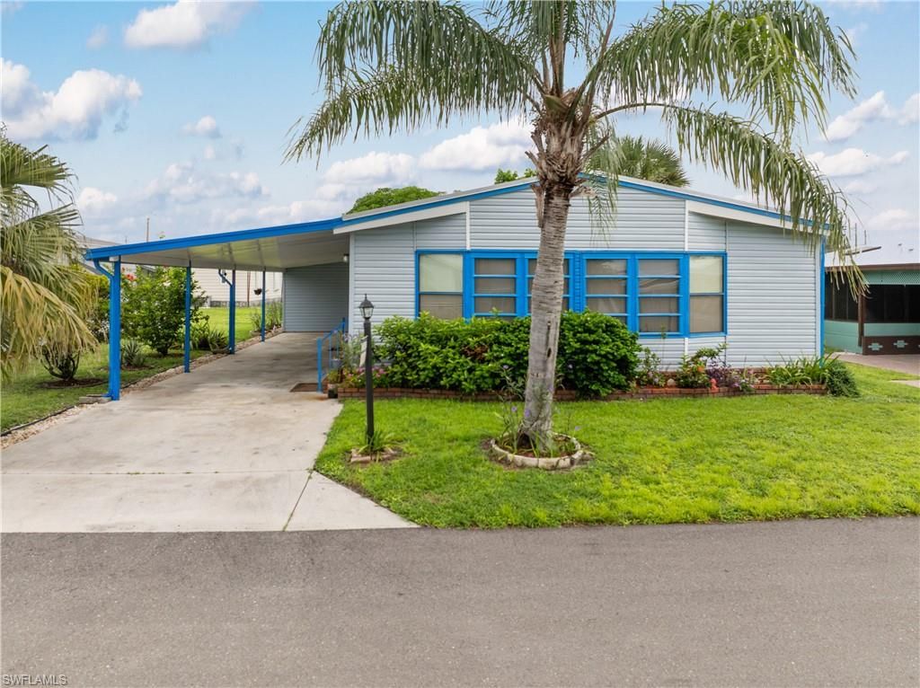 9266 Desoto DR, North Fort Myers, FL 33903