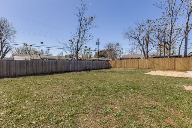 2950 Windmill Lane, Dallas, TX 75234