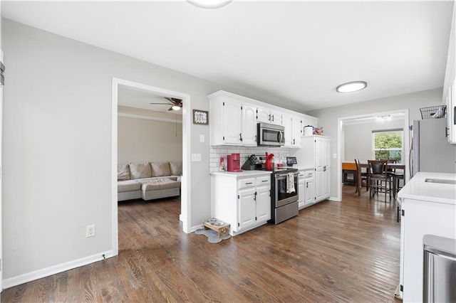 3912 SW Linden Circle, Lee's Summit, MO 64082