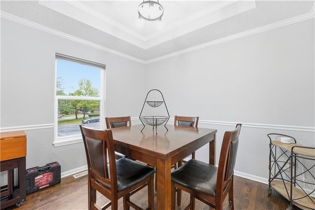 3912 SW Linden Circle, Lee's Summit, MO 64082