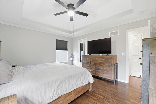 3912 SW Linden Circle, Lee's Summit, MO 64082