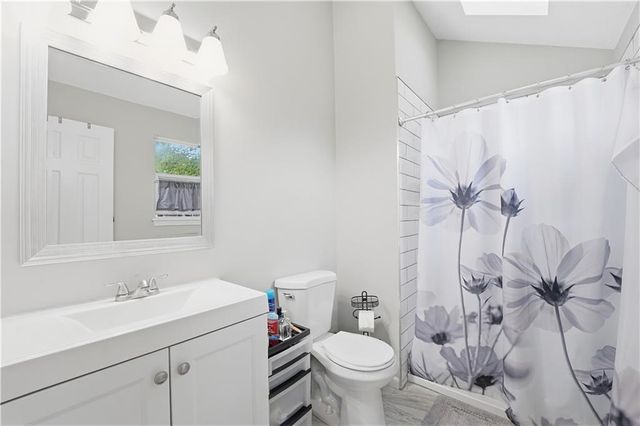 3912 SW Linden Circle, Lee's Summit, MO 64082