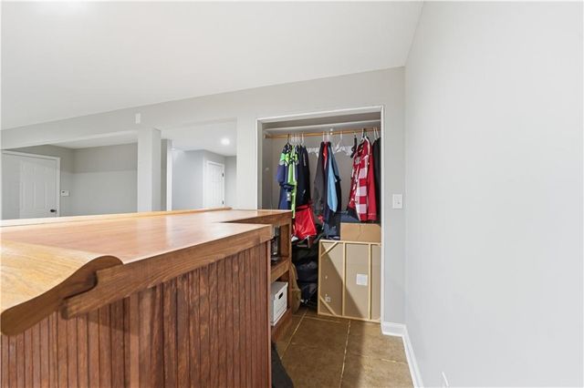 3912 SW Linden Circle, Lee's Summit, MO 64082