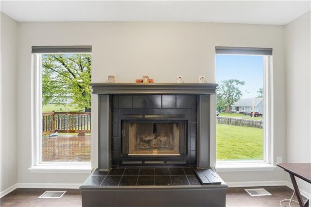 3912 SW Linden Circle, Lee's Summit, MO 64082
