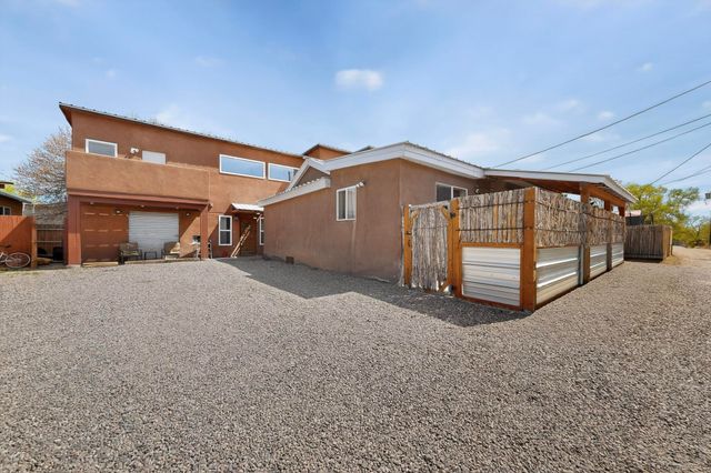 3327 Caminito Quintana, Santa Fe, NM 87507