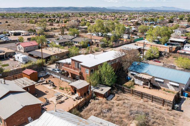 3327 Caminito Quintana, Santa Fe, NM 87507