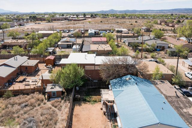 3327 Caminito Quintana, Santa Fe, NM 87507