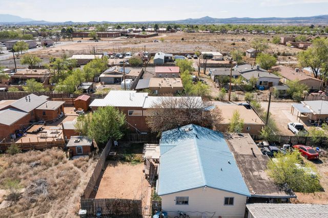 3327 Caminito Quintana, Santa Fe, NM 87507