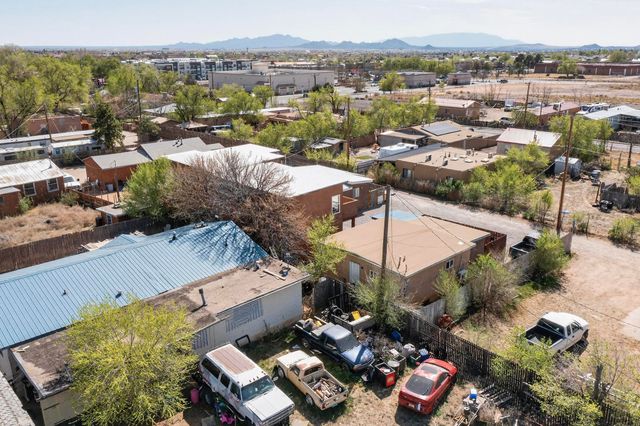 3327 Caminito Quintana, Santa Fe, NM 87507