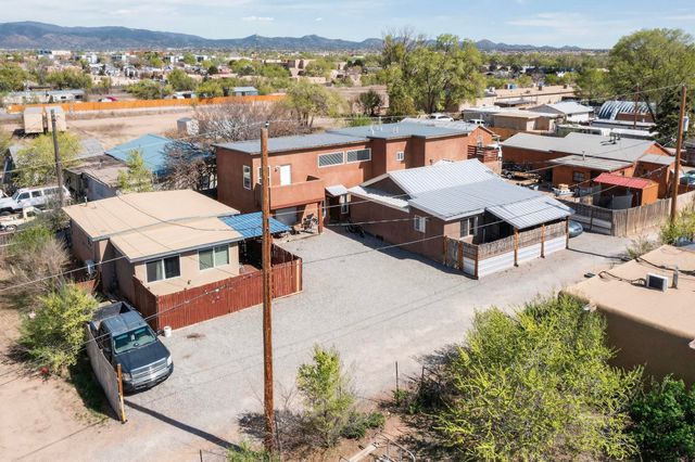 3327 Caminito Quintana, Santa Fe, NM 87507