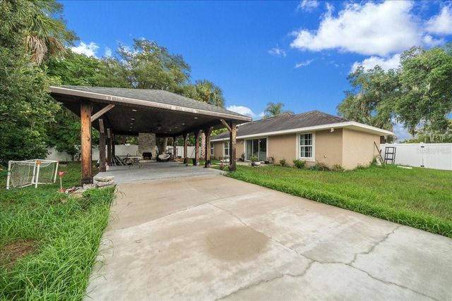 60 OWENS STREET, Umatilla, FL 32784